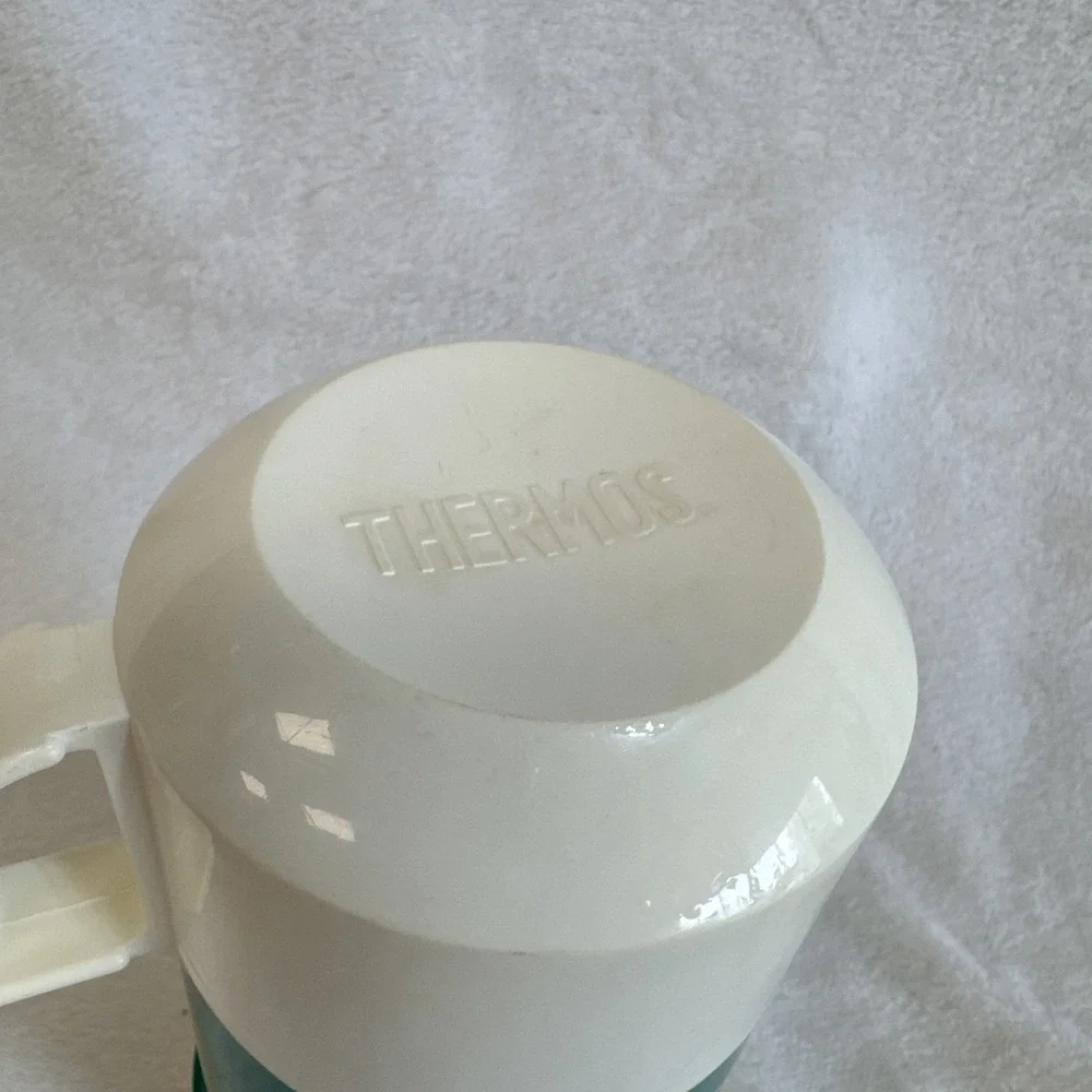 Vintage Thermos Green and‎ White Insulated Beverage Container Hot Cold